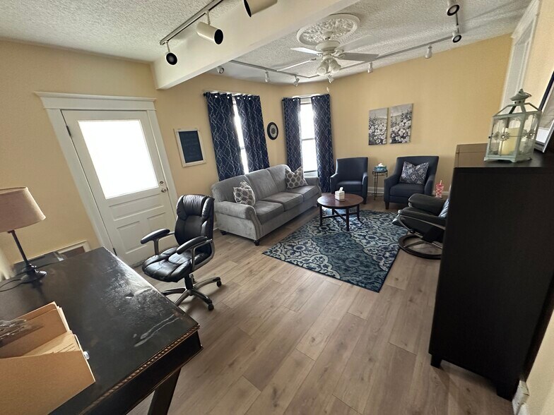 More Photos Of 121 N Washington St, Naperville Medical For Sale