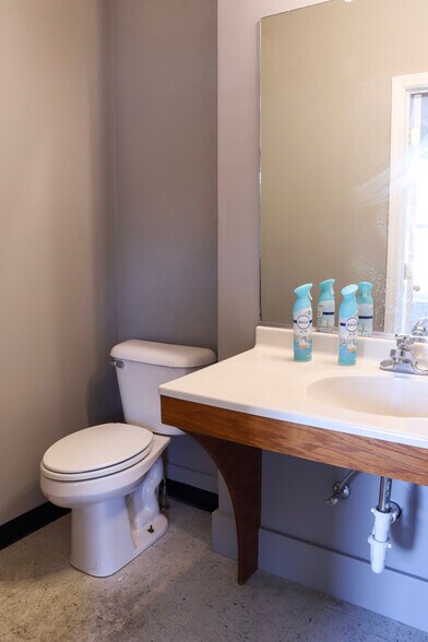 More Photos Of 126 E Lincolnway, Morrison Specialty For Sale