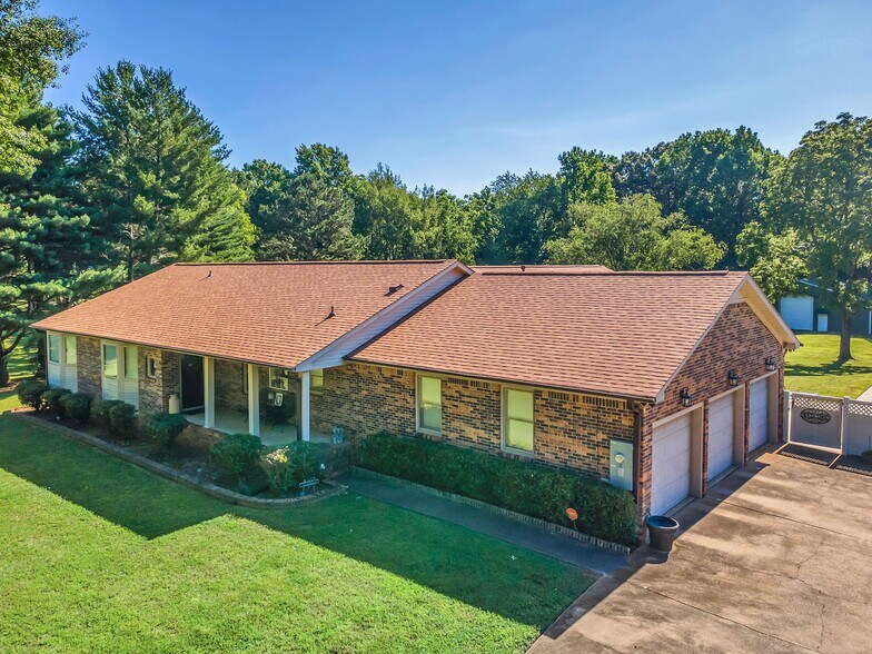 Primary Photo Of 1495 Jeff Rd NW, Huntsville Specialty For Sale