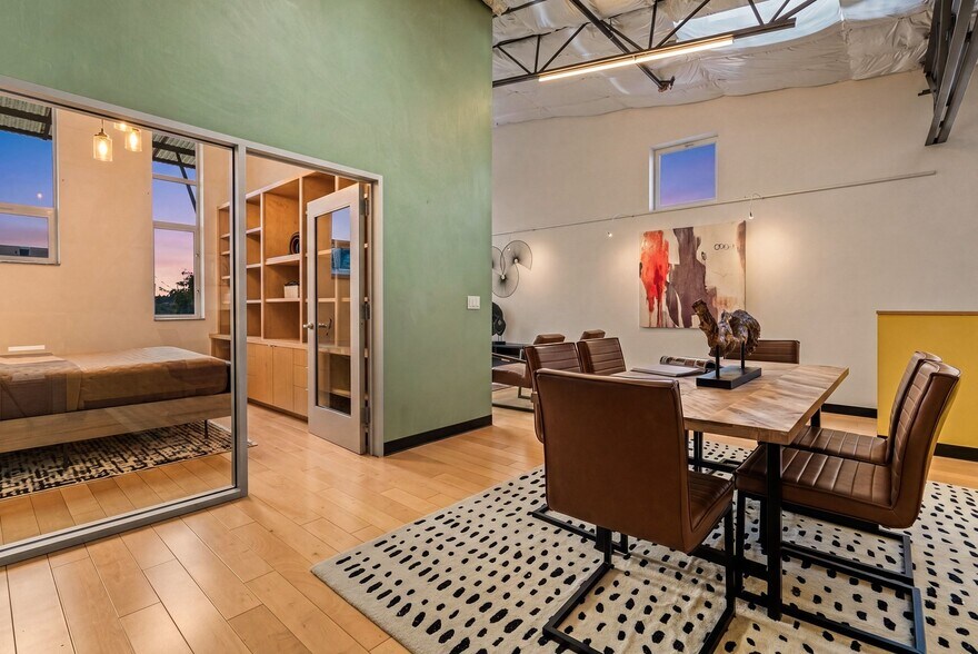 More Photos Of 108 High Rd, Santa Cruz Flex For Sale