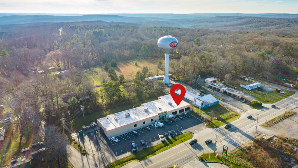 More Photos Of 3703 Taft Hwy, Signal Mountain Storefront For Lease
