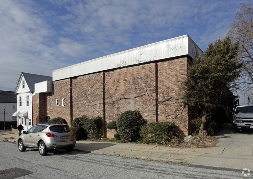 More Photos Of 41 Summit St, Oyster Bay Flex For Sale