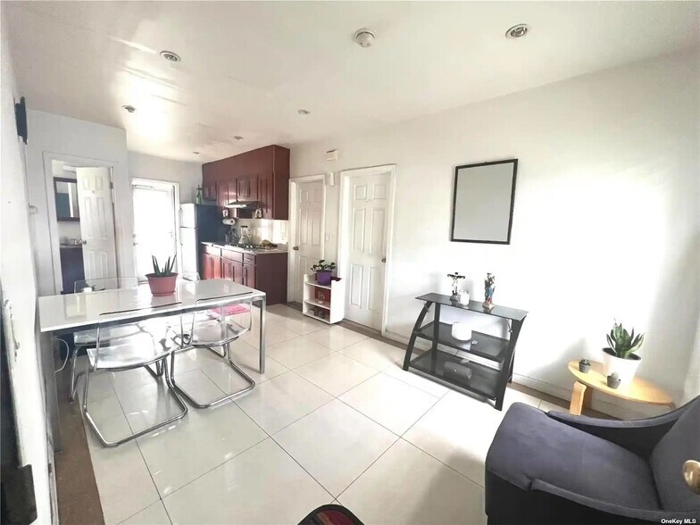 More Photos Of 3615 Greenpoint Ave, Long Island City Apartments For Sale