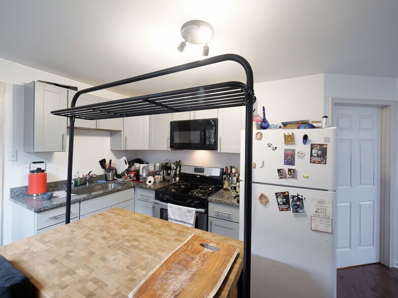 More Photos Of 2312 W 21st St, Chicago Apartments For Sale