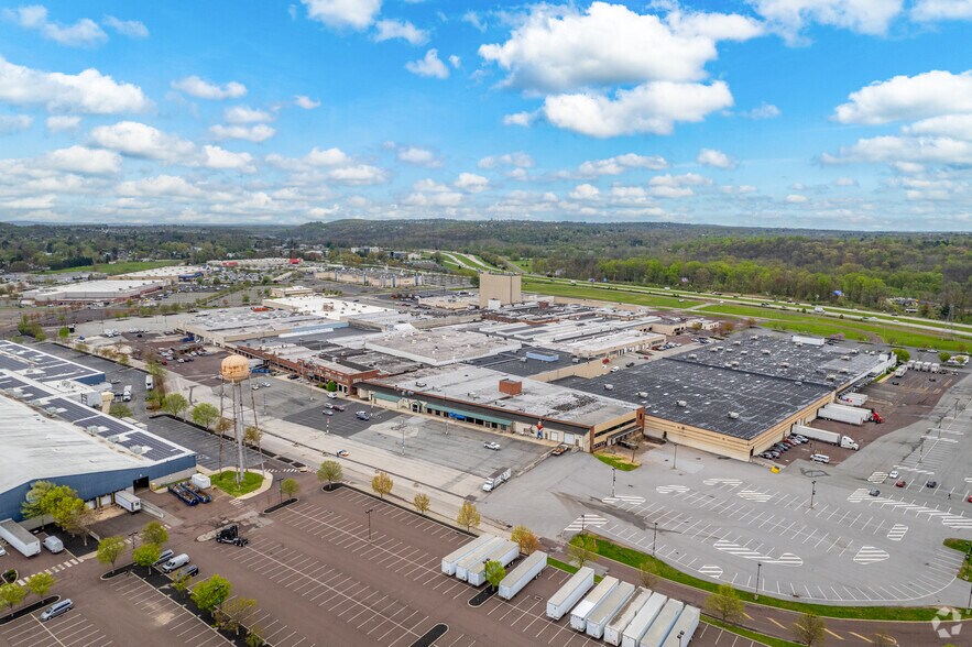 More Photos Of 1950 South Dr, Oaks Light Manufacturing For Lease