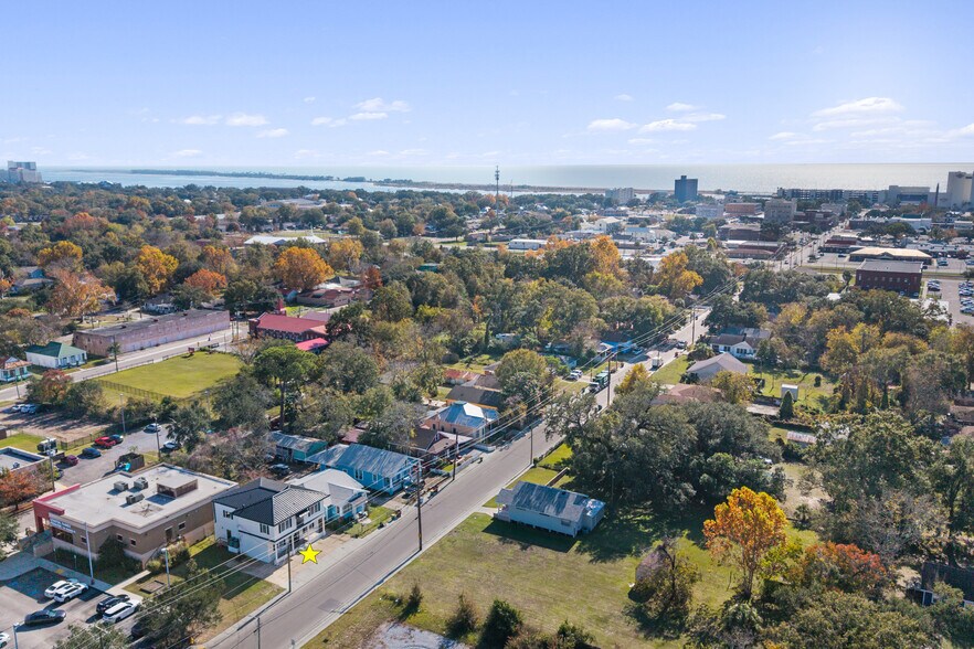 More Photos Of 282 Lameuse St, Biloxi Office For Sale
