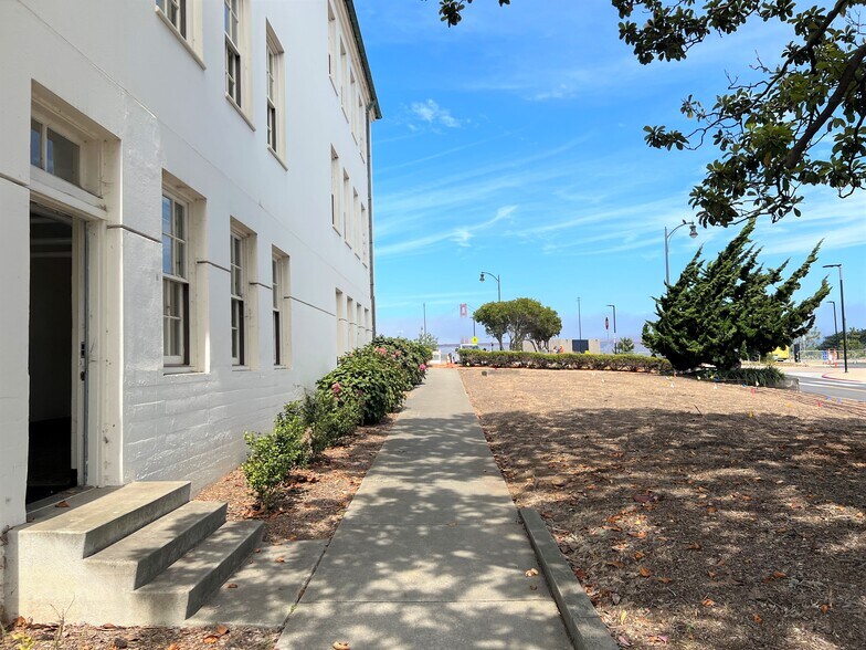 More Photos Of 220 Halleck St, San Francisco Office For Lease
