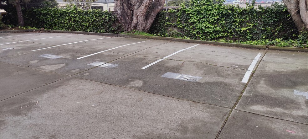 More Photos Of 430 N Canal St, South San Francisco Manufacturing For Sale