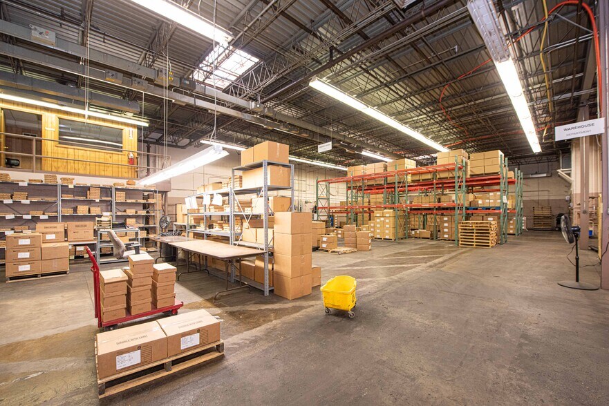 More Photos Of 2105 Production Dr, Louisville Manufacturing For Sale