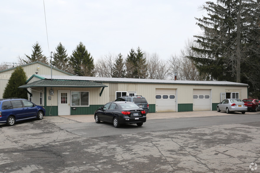 Primary Photo Of 54 State St, Holley Auto Repair For Sale