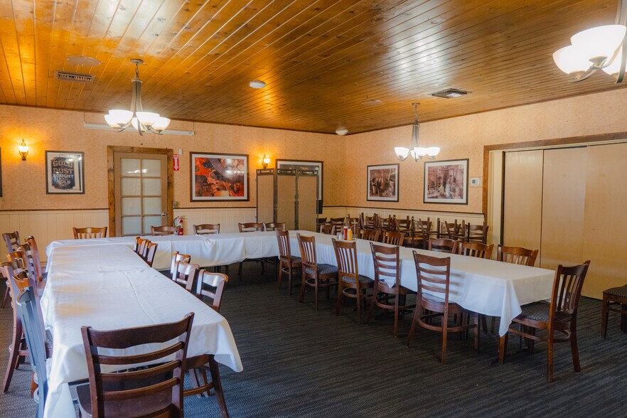 More Photos Of 5159 CA-140, Mariposa Restaurant For Sale
