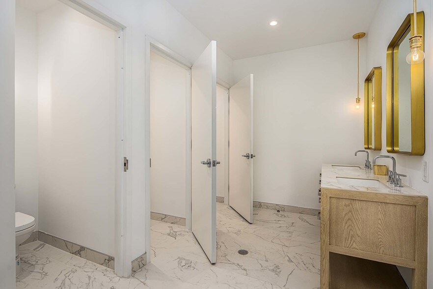 More Photos Of 155 2nd St, Jersey City Coworking Space