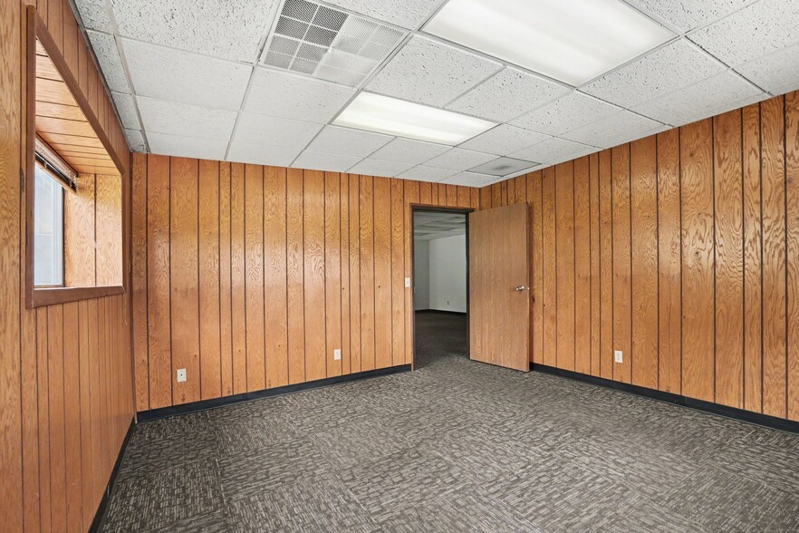 More Photos Of 5846 Venture Way, Mount Pleasant Distribution For Sale