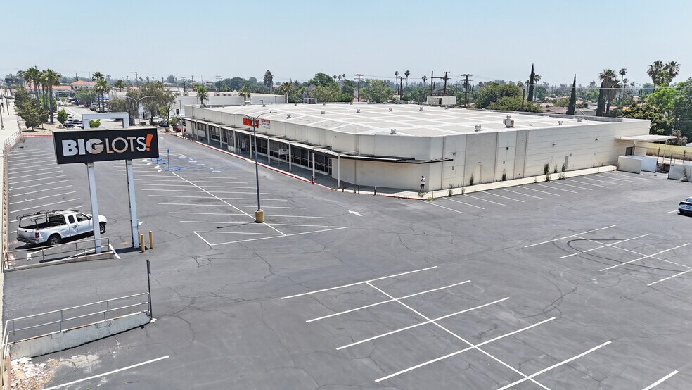 More Photos Of 17575 Foothill Blvd, Fontana Freestanding For Lease