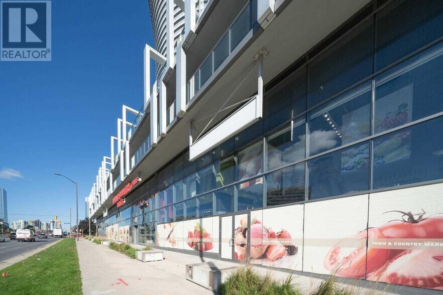 More Photos Of 4033 Hurontario St, Mississauga Storefront For Sale