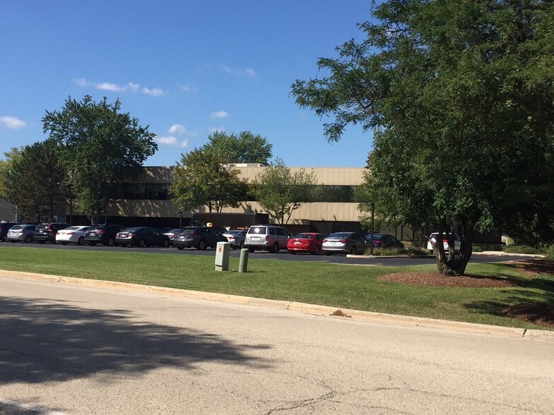 More Photos Of 1250 S Grove Ave, Barrington Unknown For Lease