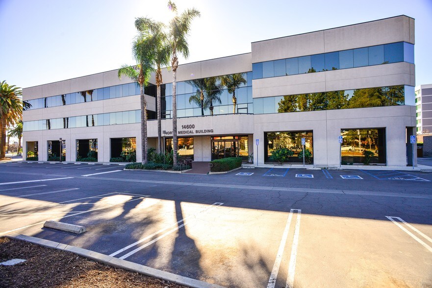 Primary Photo Of 14600 Sherman Way, Van Nuys Unknown For Lease
