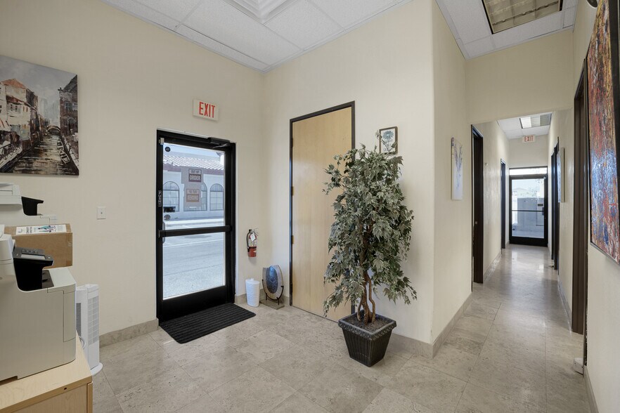 More Photos Of 4455 S Buffalo Dr, Las Vegas Unknown For Lease