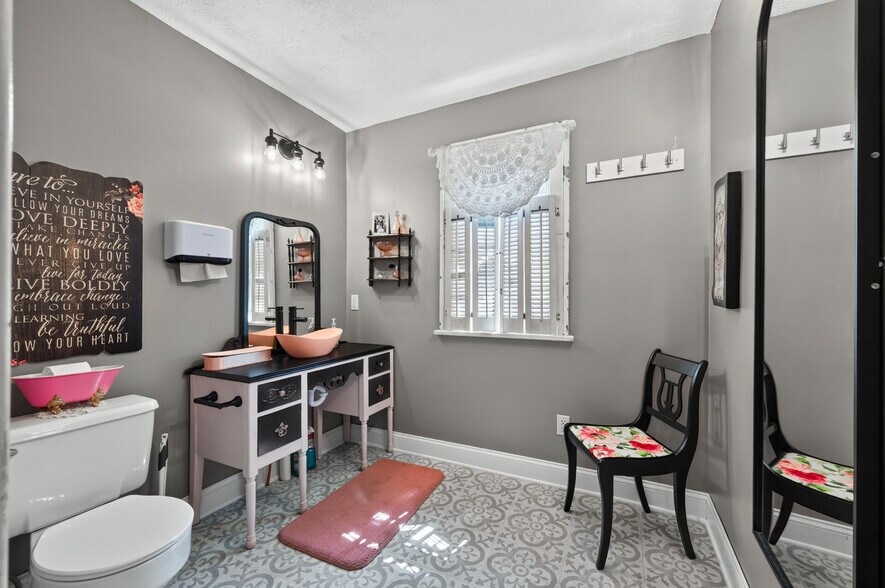 More Photos Of 418 Bench St, Taylors Falls Freestanding For Sale