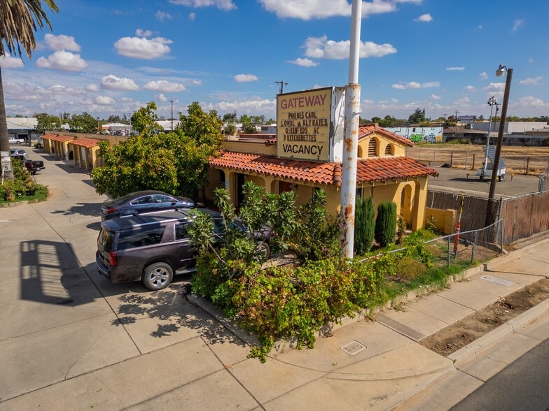 More Photos Of 1407 W 16th St, Merced Hotel For Sale