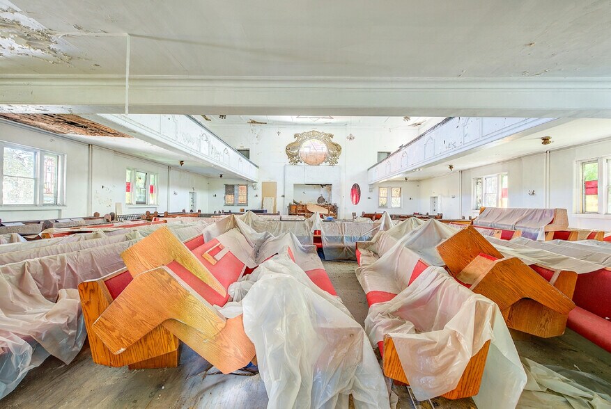 More Photos Of 139 Amboy St, Brooklyn Religious Facility For Lease