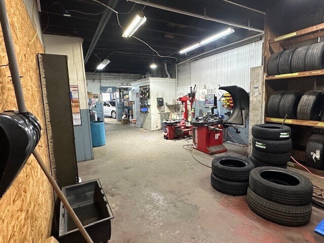 More Photos Of 1537 Bridge St, New Cumberland Auto Dealership For Sale