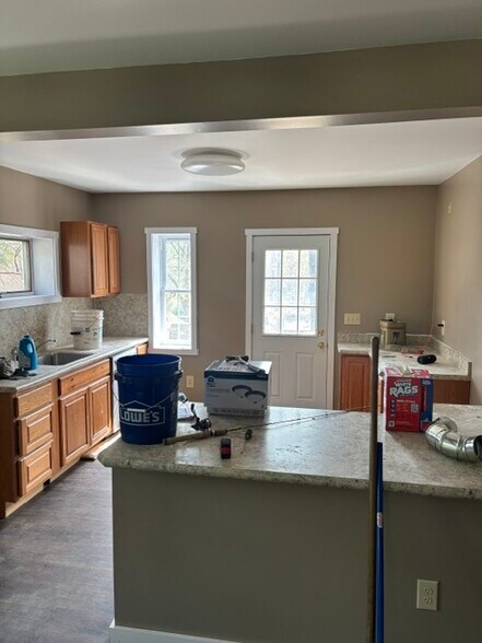 More Photos Of 429 Riverview Dr, Walnutport Flex For Sale