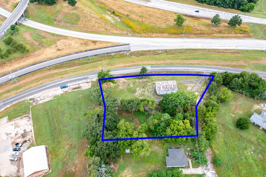 More Photos Of 1021 Grove st, Kaufman Warehouse For Sale