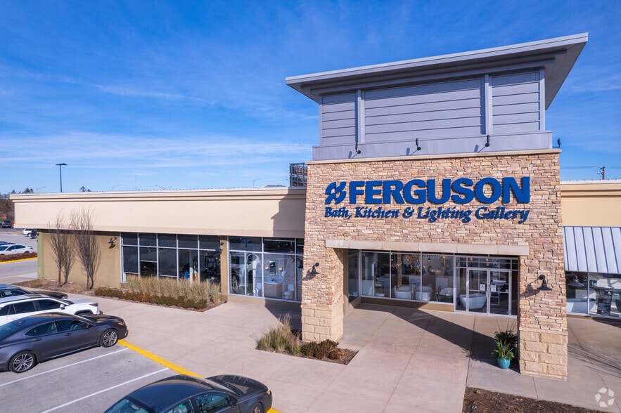 More Photos Of 113-295 Skokie Valley Rd, Highland Park Unknown For Lease