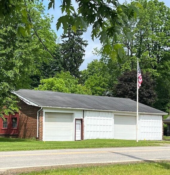 Primary Photo Of 10143 State Route 9, Hanoverton Light Manufacturing For Sale