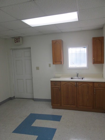 More Photos Of 1012 N Howard Ave, Tampa Freestanding For Lease