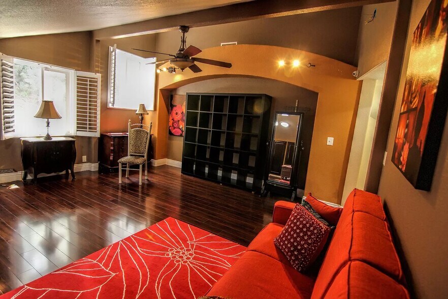 More Photos Of 365 S Mohler Dr, Anaheim Specialty For Sale