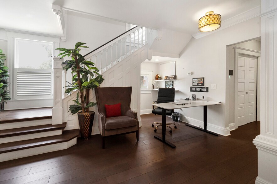 More Photos Of 326 S Hyde Park Ave, Tampa Office Residential For Sale