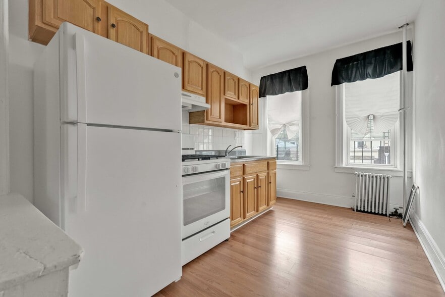 More Photos Of 6340 Fresh Pond Rd, Ridgewood Apartments For Sale