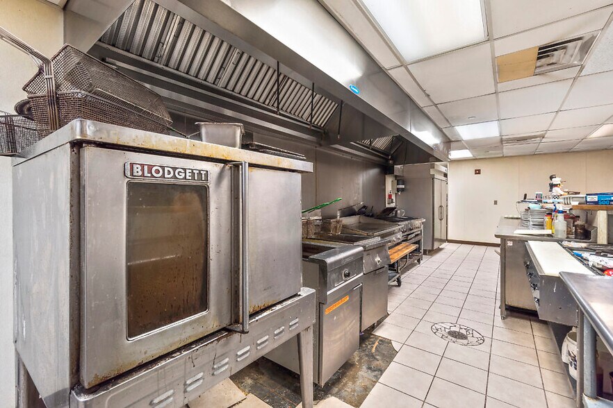 More Photos Of 2951 Old Orchard Rd, Jackson Restaurant For Sale