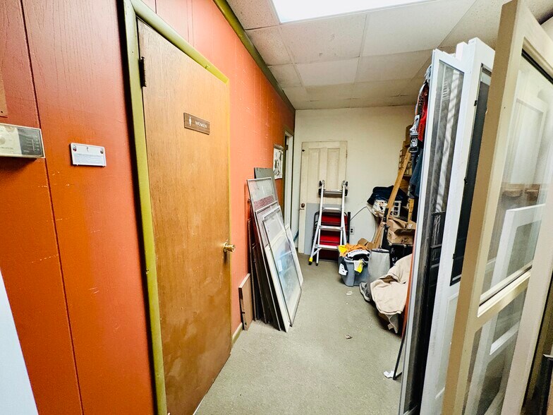 More Photos Of 3011 N Centre St, Pennsauken Storefront For Sale