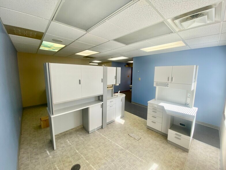 More Photos Of 18220 Harwood Ave, Homewood Office Residential For Sale