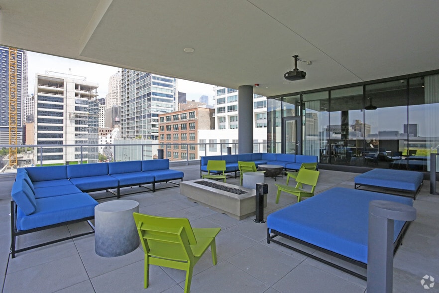 More Photos Of 720 S Wells St, Chicago Multifamily For Sale