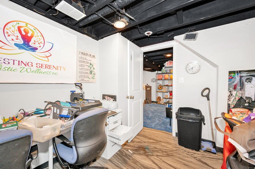 More Photos Of 4920 Belair Rd, Baltimore Office For Sale