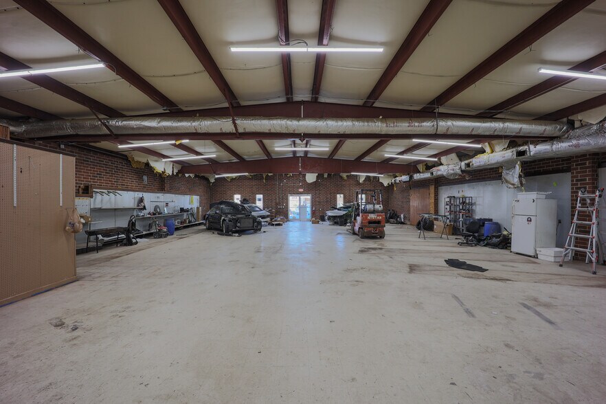 More Photos Of 510 Morgan Mill Rd, Monroe Freestanding For Sale