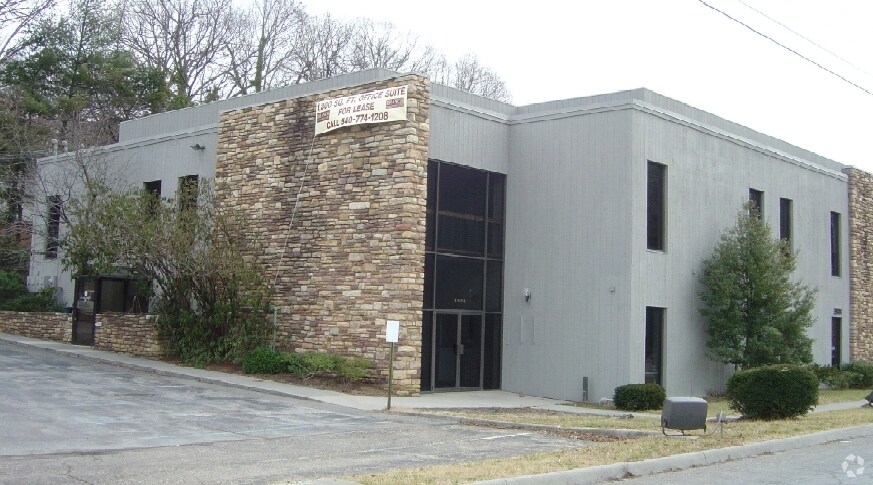 More Photos Of 3902-3904 Franklin Rd, Roanoke Office For Lease