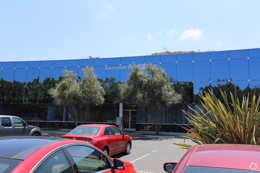 More Photos Of 1939 Palomar Oaks Way, Carlsbad Unknown For Lease