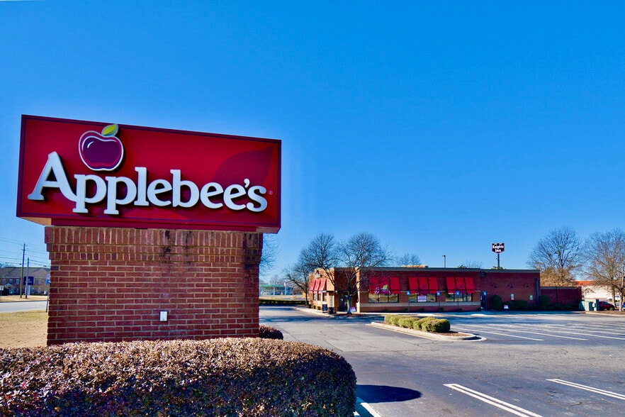 More Photos Of 185 Cherokee Pl, Cartersville Restaurant For Sale