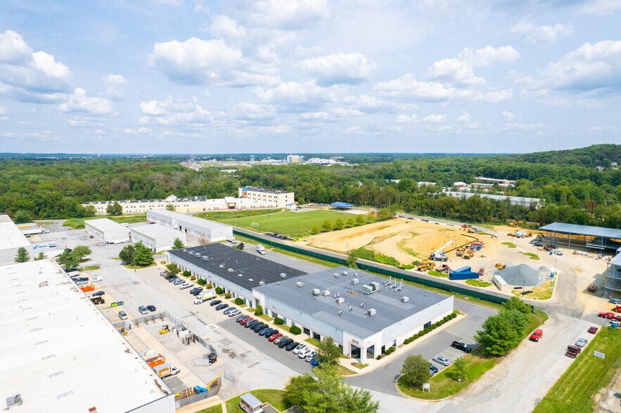 More Photos Of 500-514 Interchange Blvd, Newark Unknown For Lease