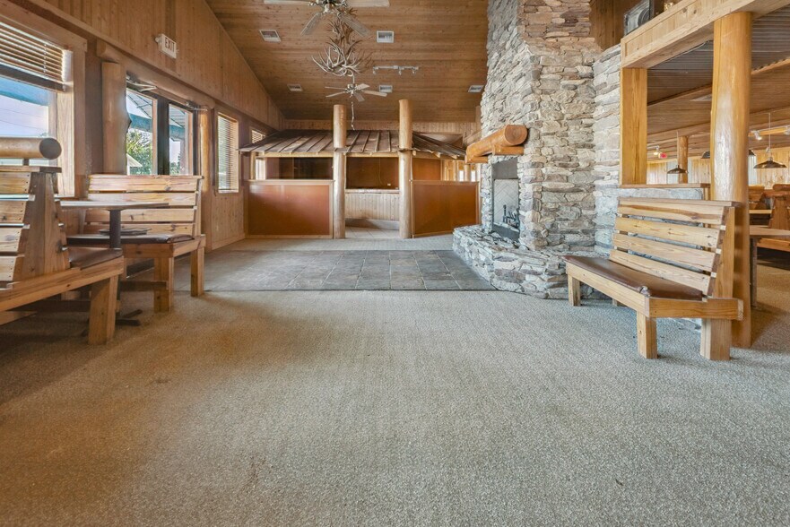 More Photos Of 16368 SE Highway 19, Cross City Restaurant For Sale