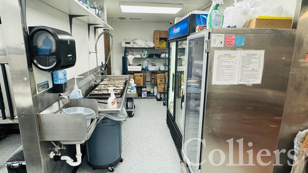 More Photos Of 2840 Pocatello Ave, American Falls Storefront For Sale