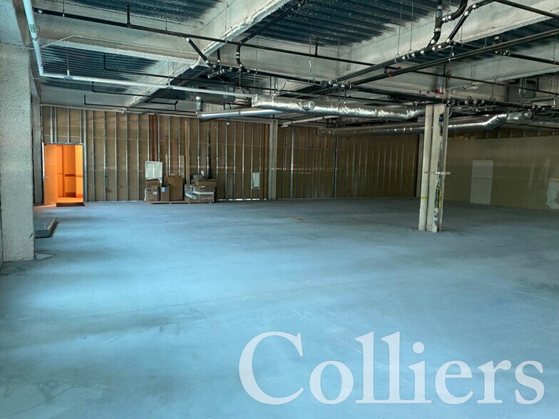 More Photos Of 323 E Riverside Dr, Eagle Medical For Lease