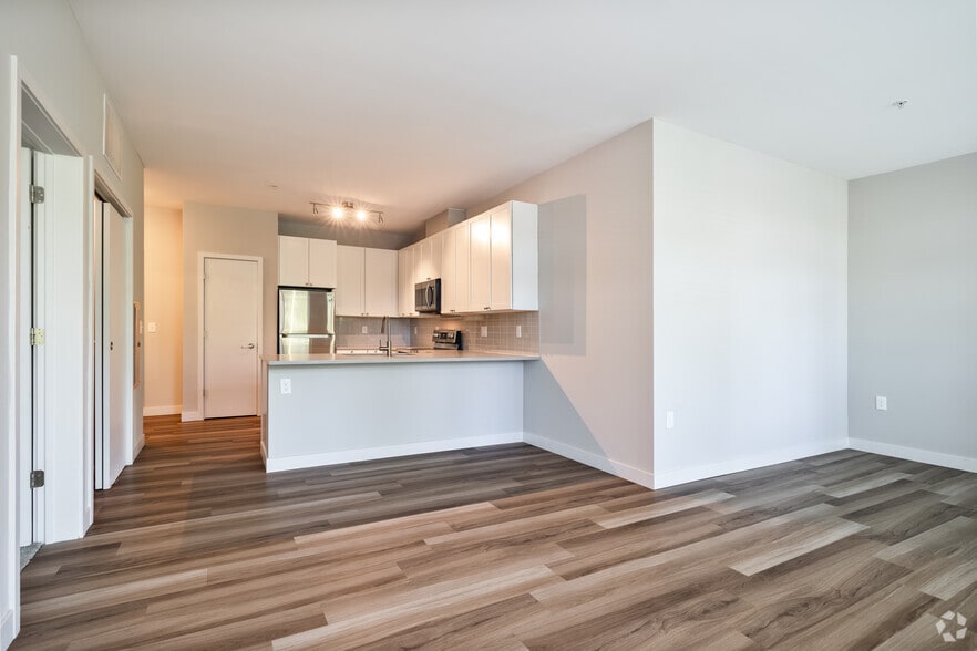 More Photos Of 2800 Franklin Blvd, Cleveland Apartments For Lease