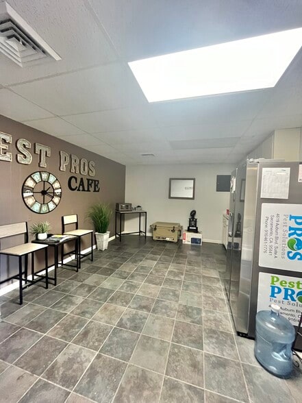 More Photos Of 4619 Auburn Blvd, Sacramento Freestanding For Lease