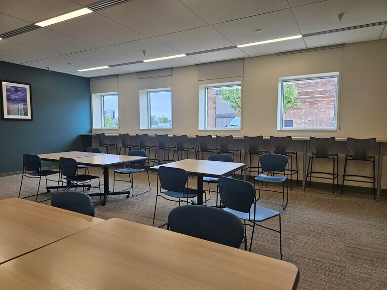 More Photos Of 3320 10th Ave S, Great Falls Office For Sale